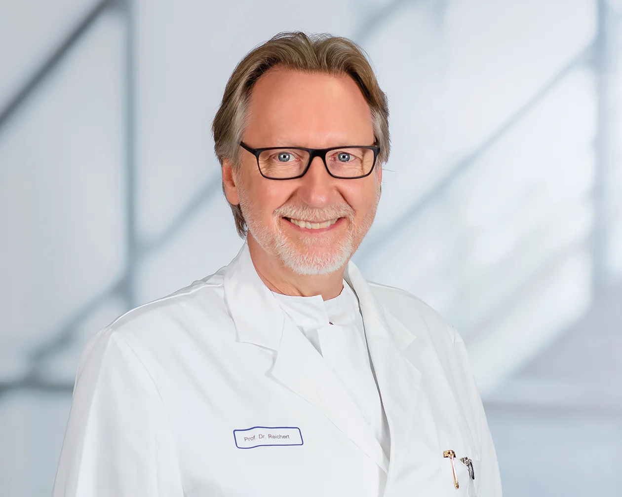 Herr Dr Med Bert Th Lichtenheldt Univ.-Prof. Dr. med. Bert Reichert - Chirurg | Sanoplast